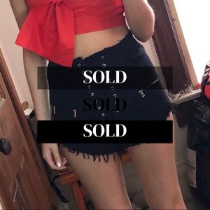 ⛔️SOLD⛔️Lf Carmar Lace Up Shorts